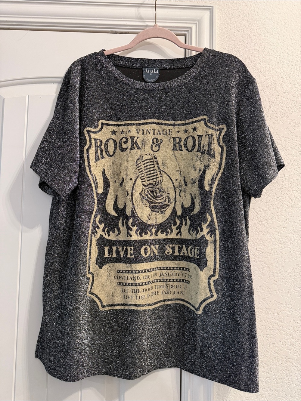 ARULA Black Short-Sleeve Rock & Roll Graphic Tee with Gold Print, Sz B (2XL)